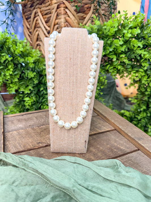 Sally Pearl Necklace